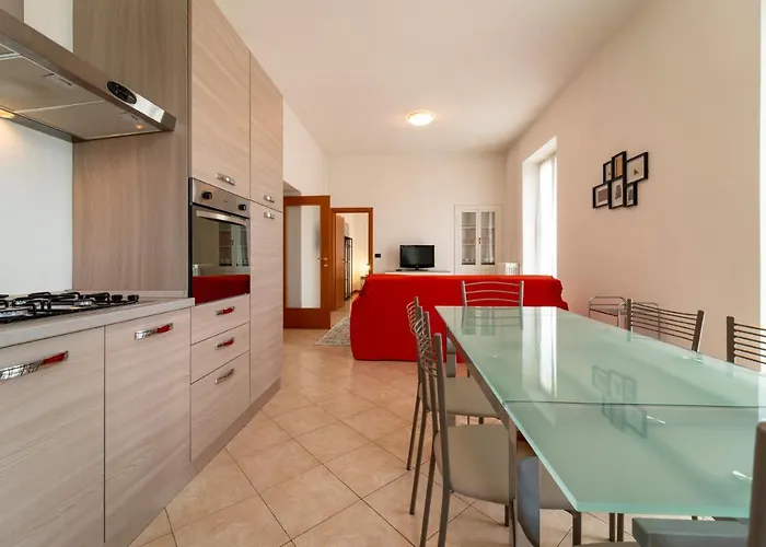Bright And Cozy In By Wonderful Italy *