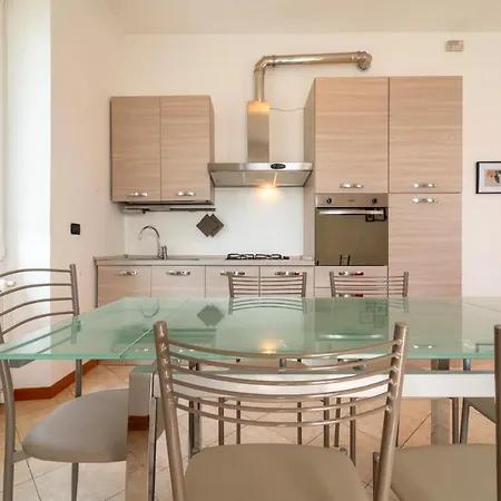 Appartement Bright And Cozy In By Wonderful Italy *